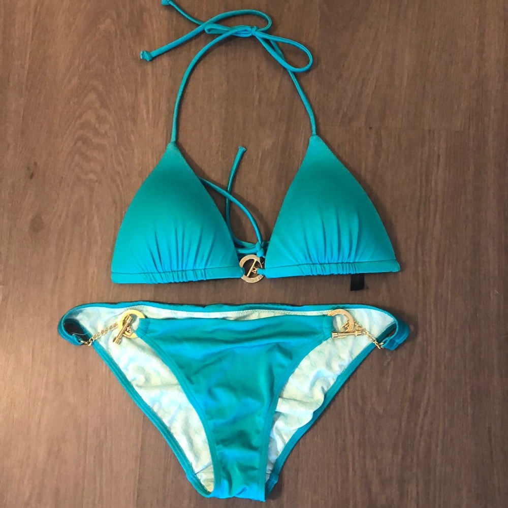 Victoria’s Secret bikini